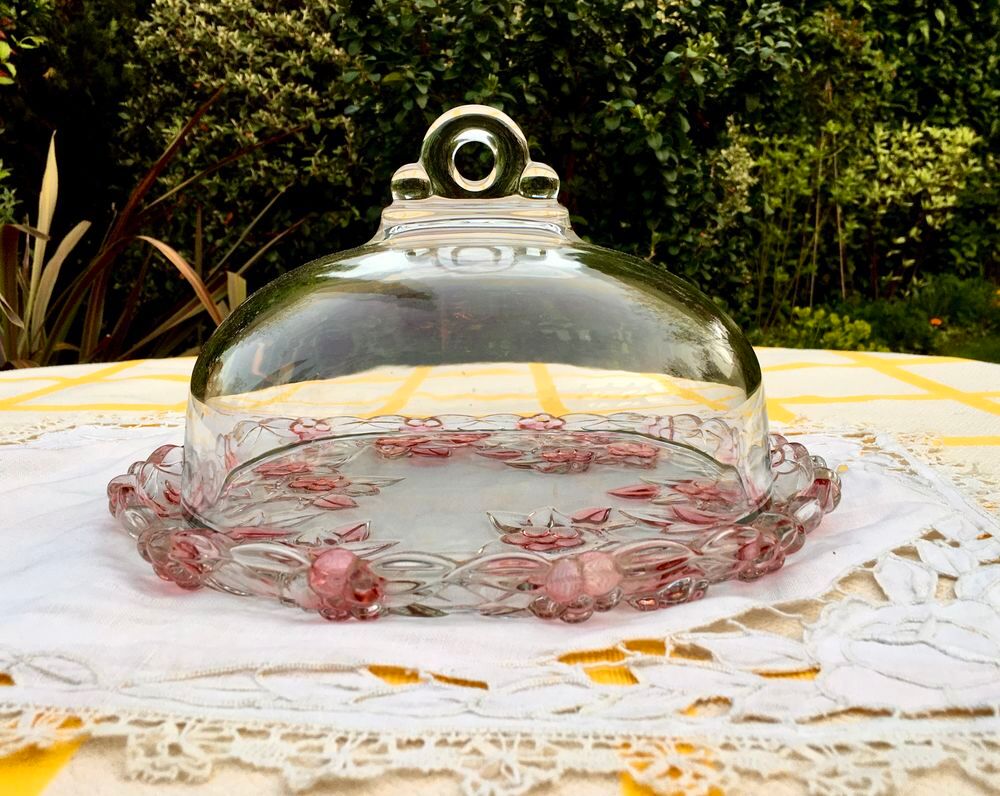 Cloche avec plat &agrave; fromage ou p&acirc;tisserie, anciens Cuisine