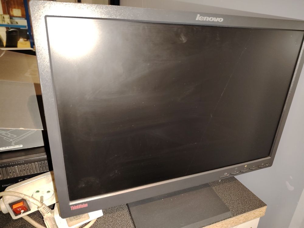 ECRAN Matériel informatique