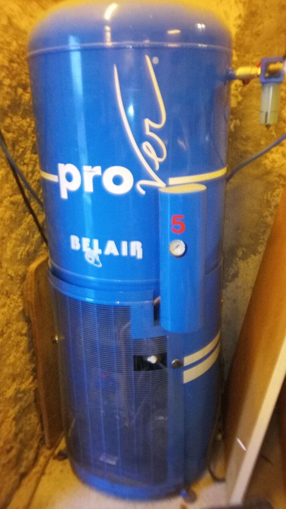 compresseur pro moteur en 380 v parfait &eacute;tat 150 L Bricolage