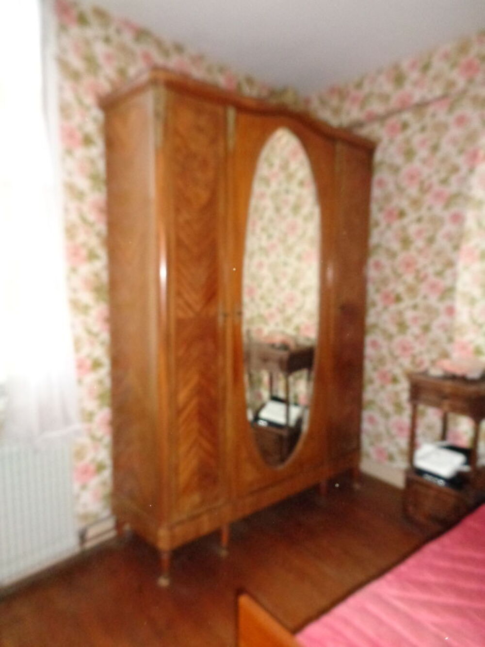 Armoire vernie Meubles
