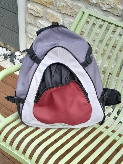 Magnifique sac  dos de protection pour Roller de chez Dcat 35 Saint-Yrieix-sur-Charente (16)