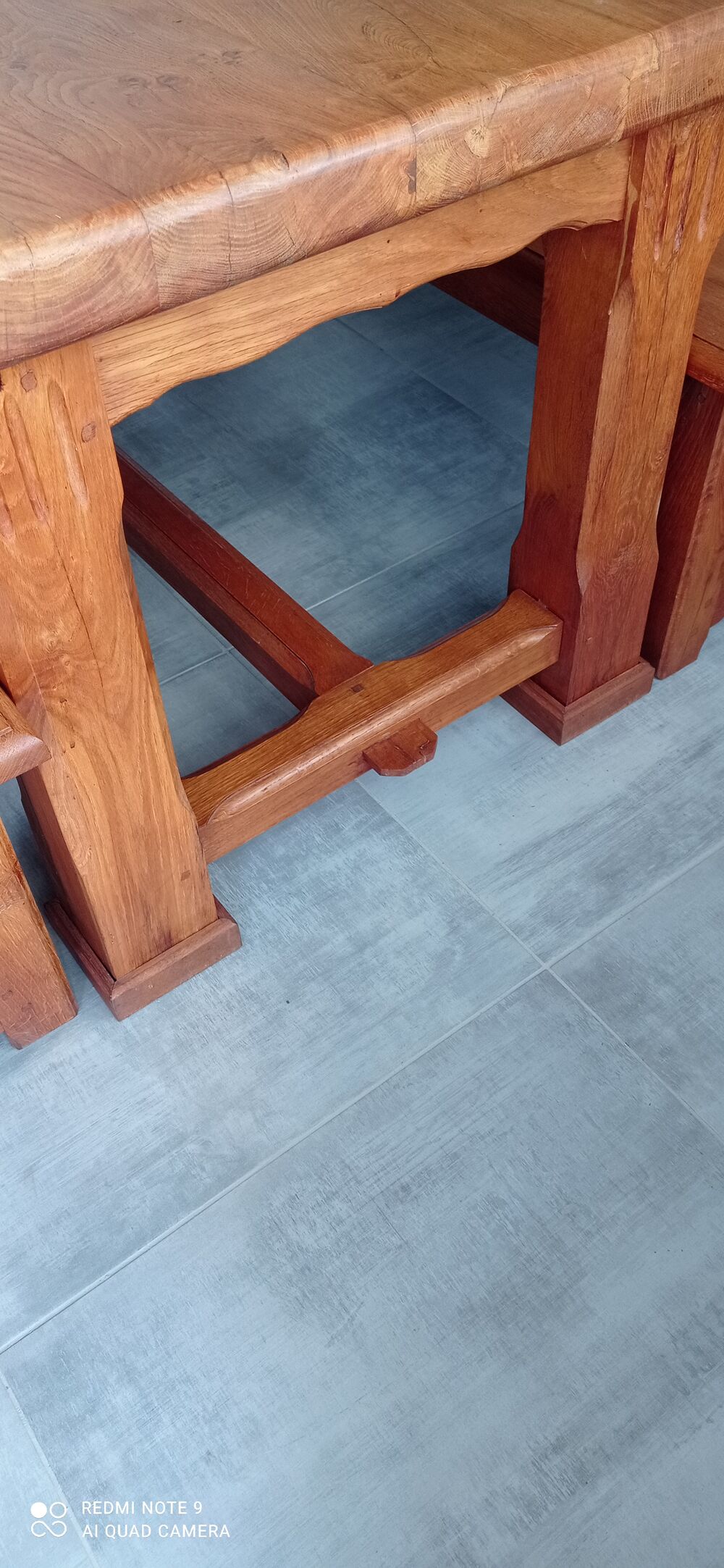 Table et bancs en bois massif Meubles