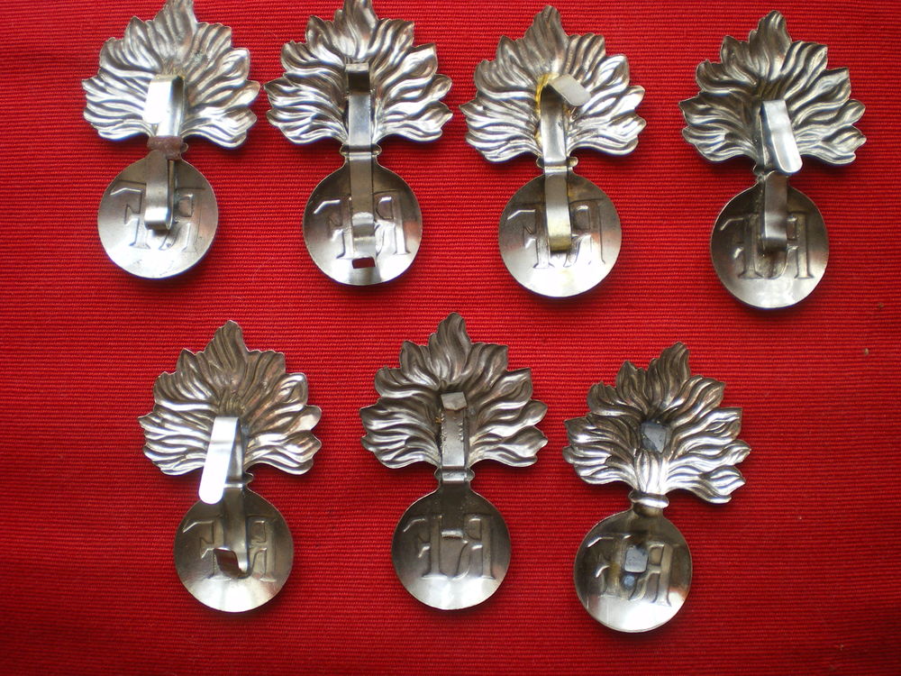 Insignes de casque de la Gendarmerie. 