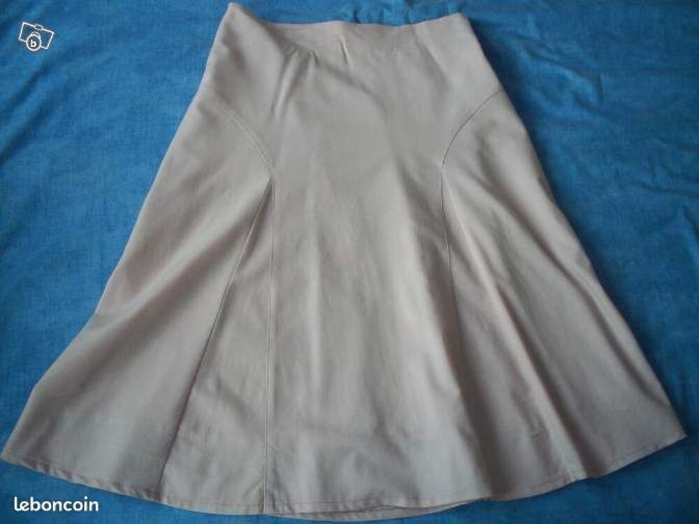 LOT DE 3 JUPES Vêtements