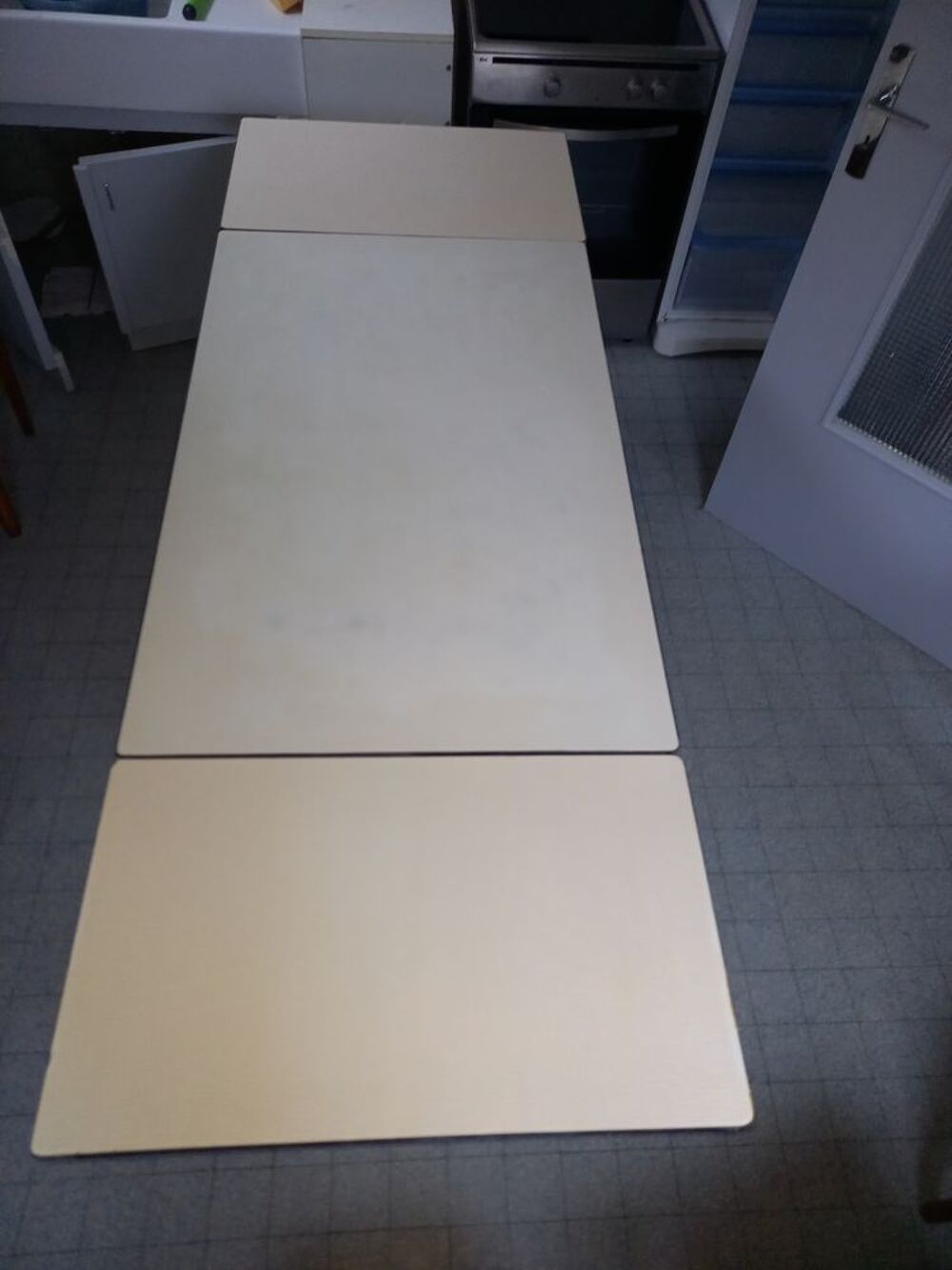 Table r&eacute;tro ann&eacute;e 50 Meubles