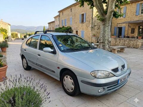 Renault megane M&eacute;gane 1.4 essence premi&egrave;r