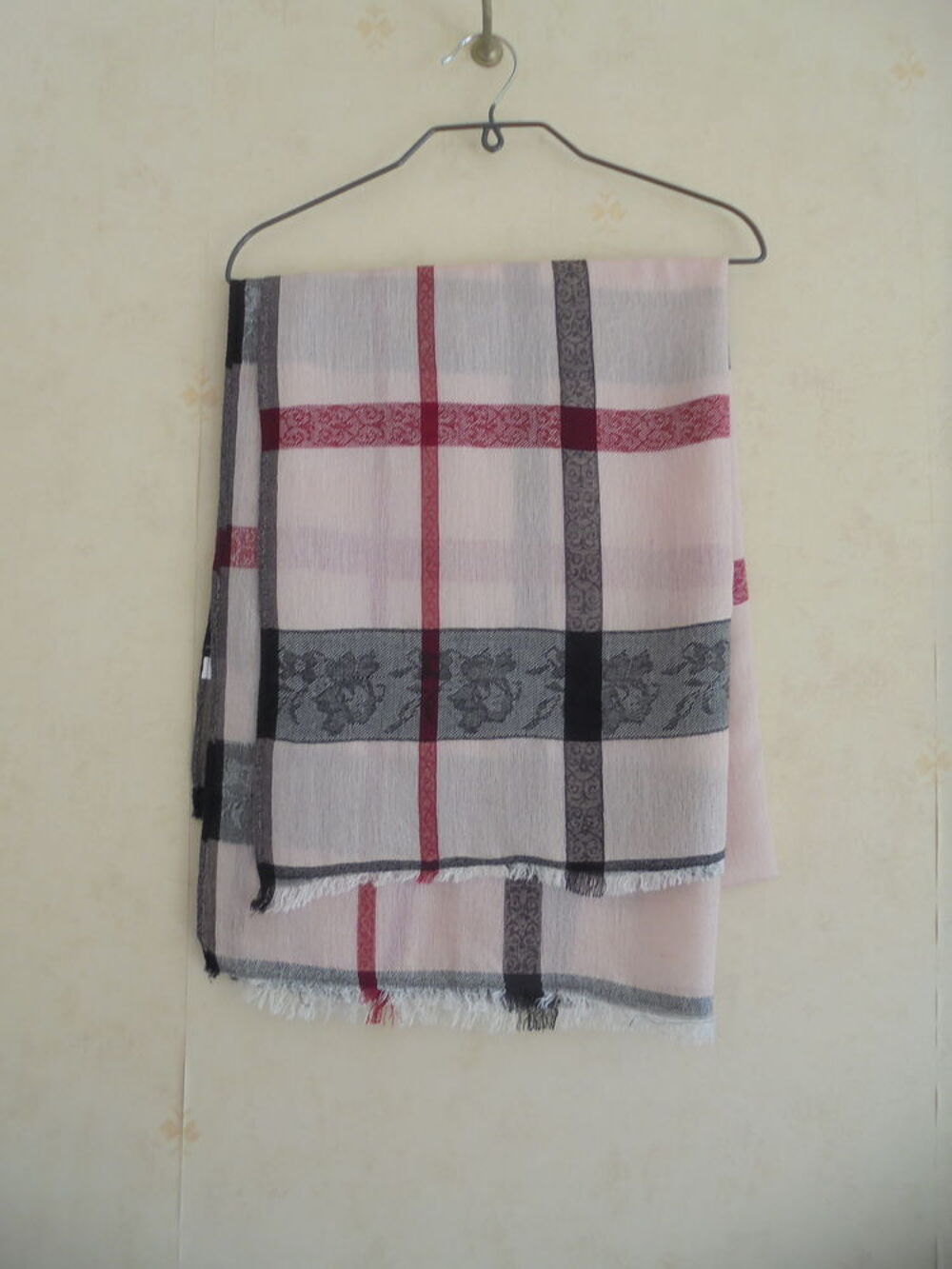Echarpe/&eacute;tole rose (123) Vêtements
