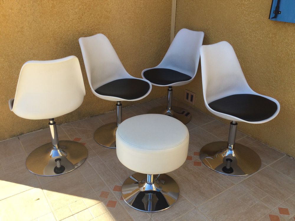 FAUTEUILS. Décoration
