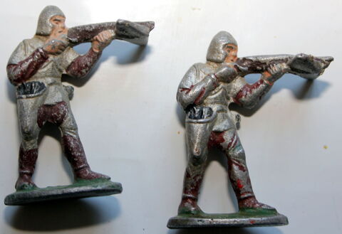 QUIRALU Chevalier Moyen Age arbal�triers guerre de 100 ans 15 Issy-les-Moulineaux (92)