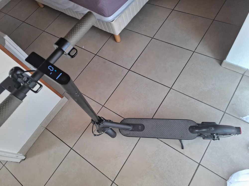 Trottinette &eacute;lectrique Xiaomi S1 Vélos