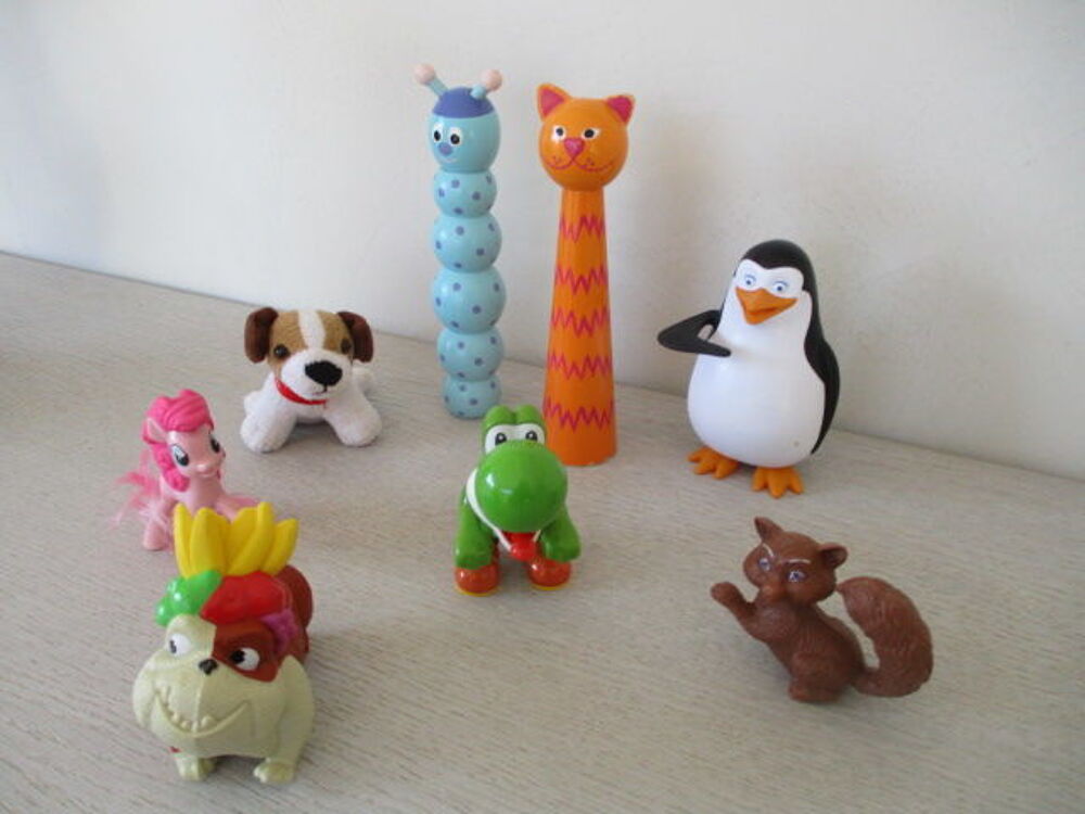 ensemble de petits jouets Jeux / jouets