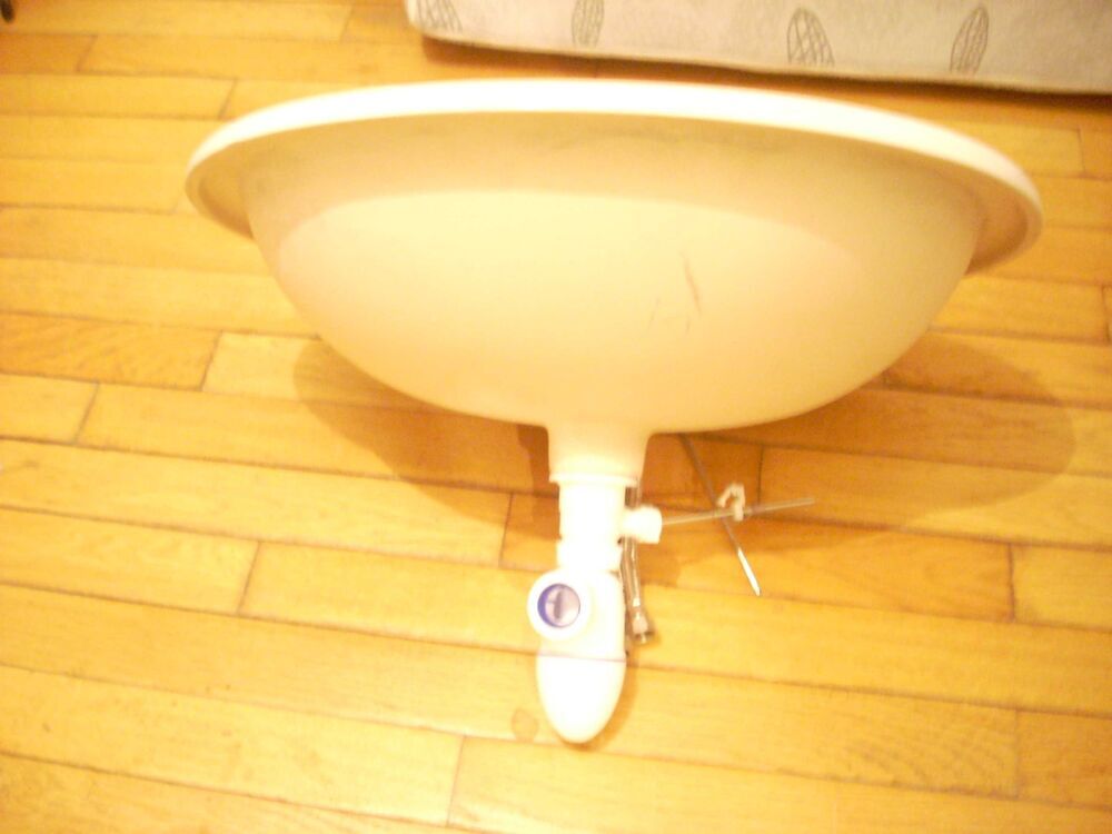 Vasque ceramique ovale blanc 60/48 &eacute;quipes avec vidange int&eacute;gr&eacute;e. Bricolage