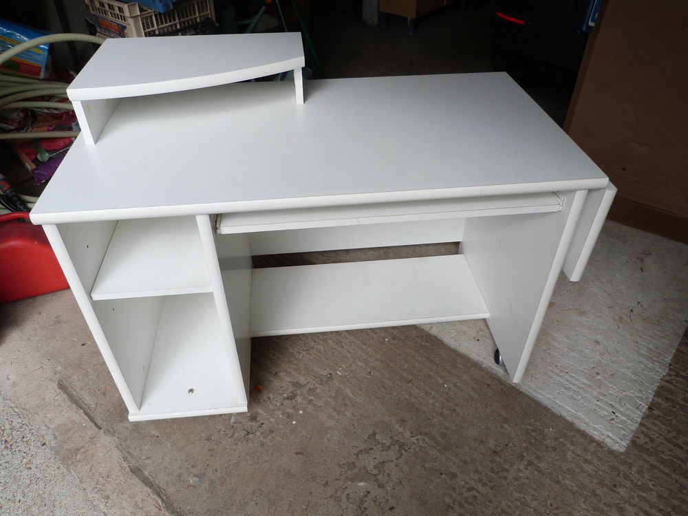 bureau et caisson
Meubles