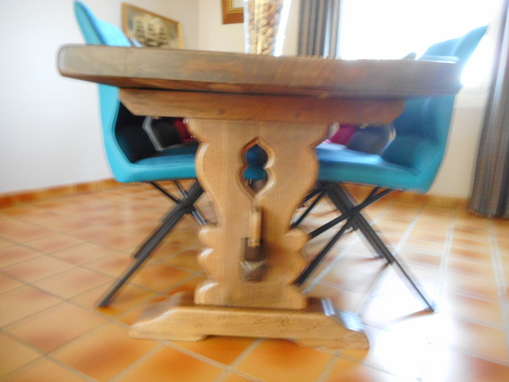 Table Monast&egrave;re Meubles