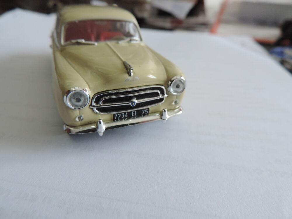COLLECTION ALTAYA - PEUGEOT 403 -Echelle : 1/43 &egrave;me. 