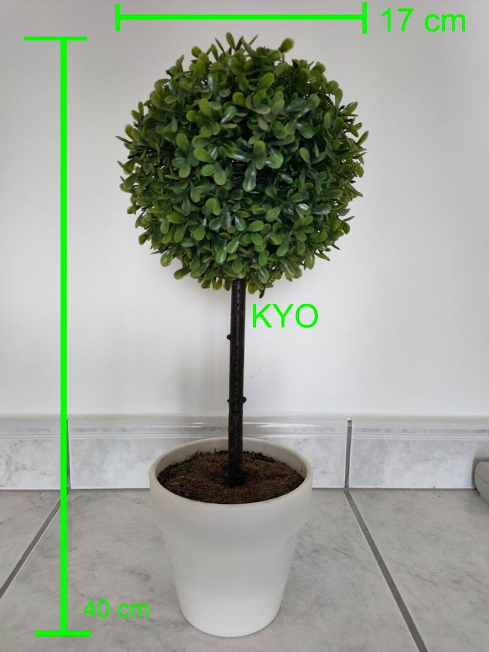 Arbre buis rond, Hauteur 40 cm Diam&egrave;tre 17 cm, pot blanc Décoration