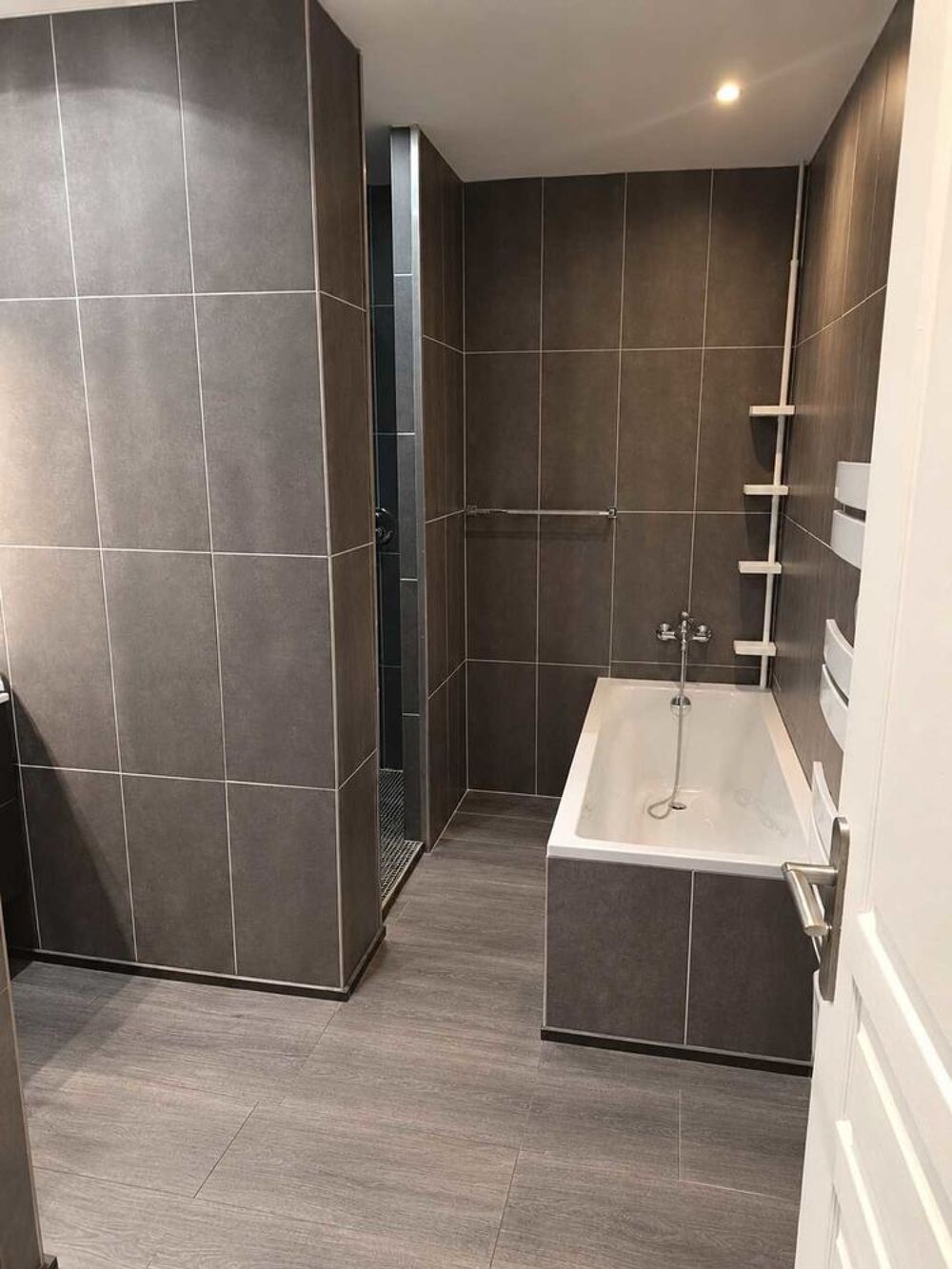 Vente Appartement DUPLEX FAMILIAL DE 143M2 AVEC JARDIN PRIVATIF DE 60M2 Saint-Étienne