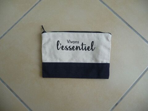 Trousse Vivons l'essentiel marque Camaeu - Neuve 5 Montigny-le-Bretonneux (78)