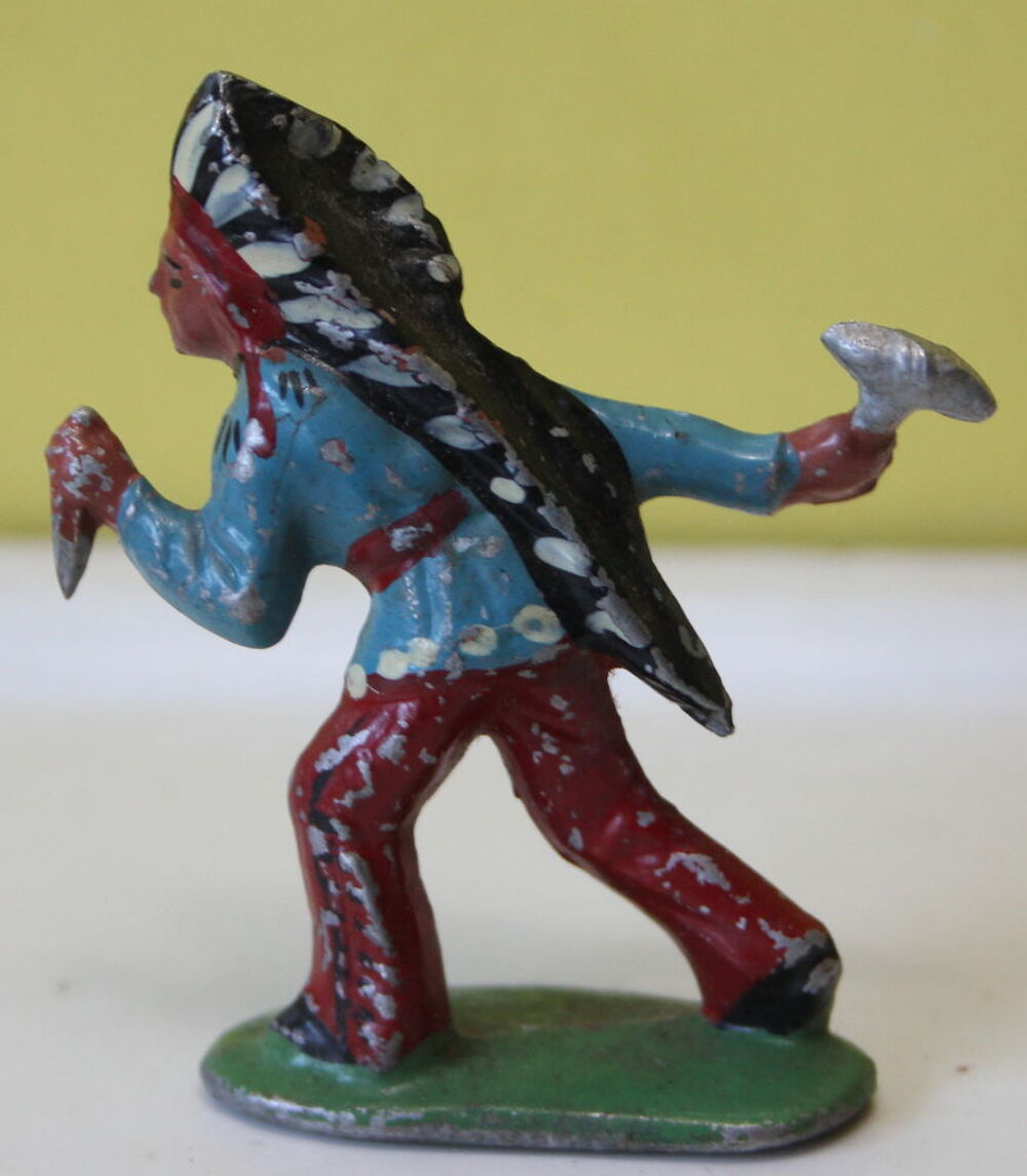 indien avec hache et poignard ALUDO QUIRALU Jeux / jouets