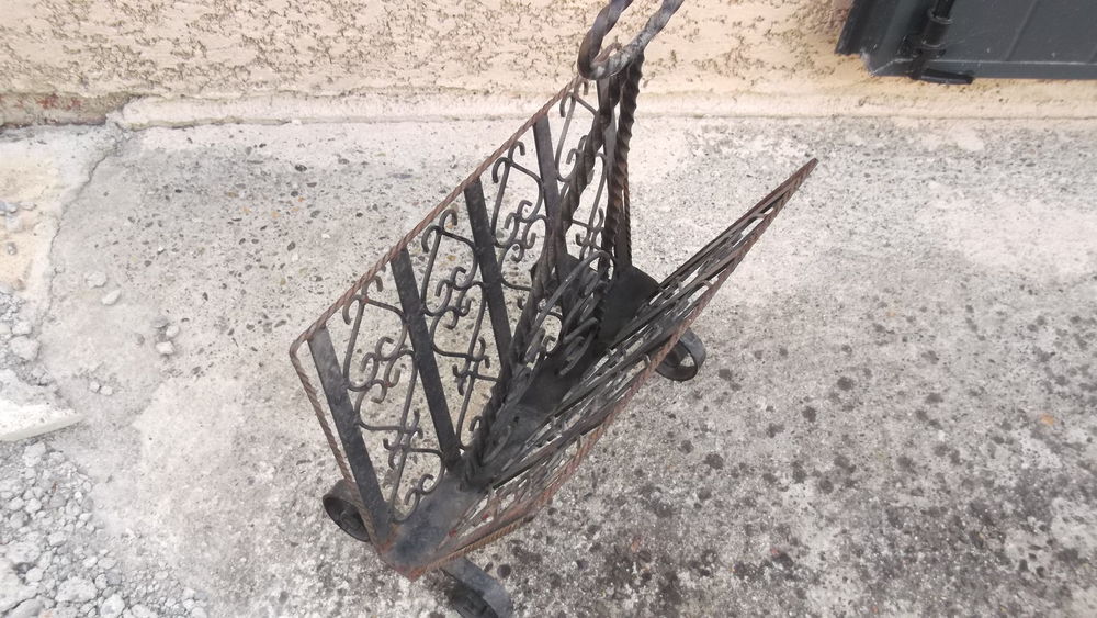 PORTE REVUES Décoration