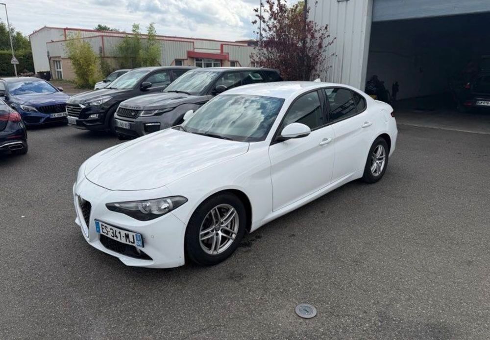 Giulia 2.2 136 ch Business 2017 occasion 10000 Troyes