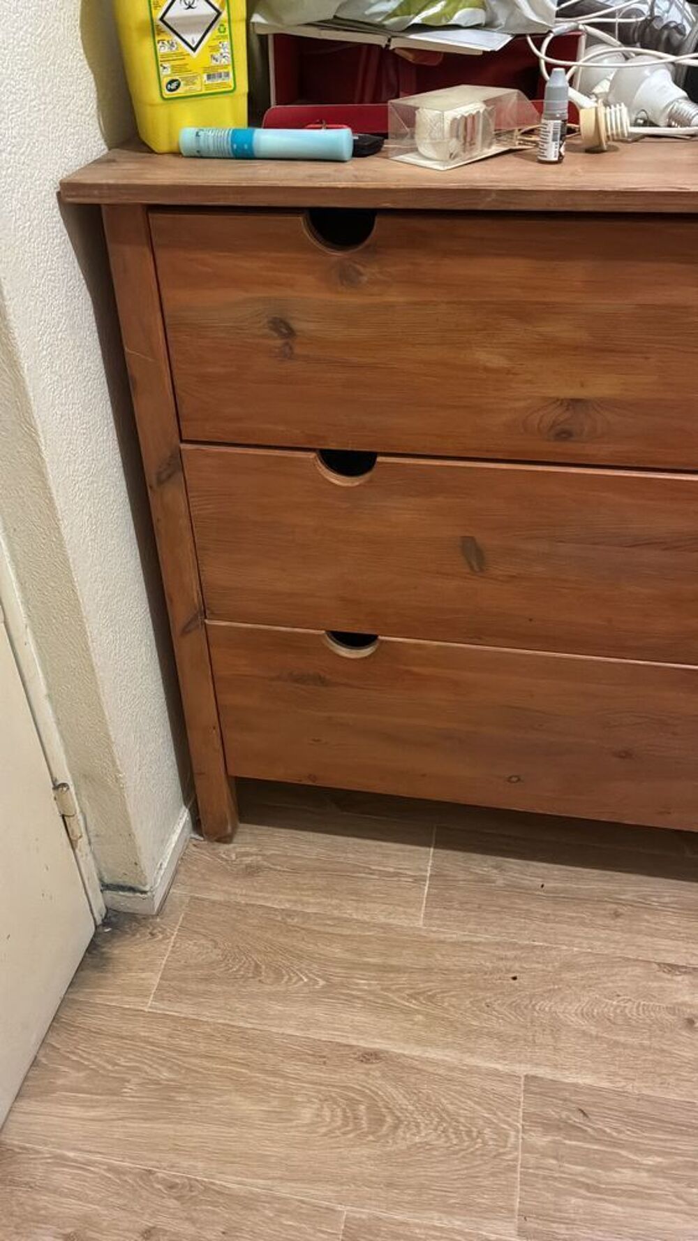 tr&egrave;s belle commode unen bois brut chambre, couloir, salon Meubles