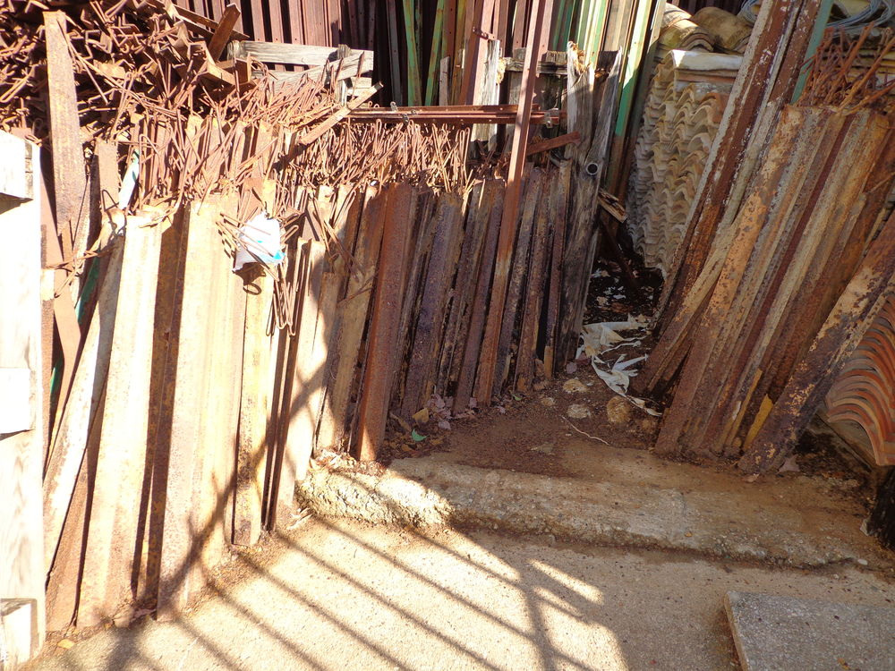 Corni&egrave;re 80 cm 35 x 35 cm avec un trous Bricolage