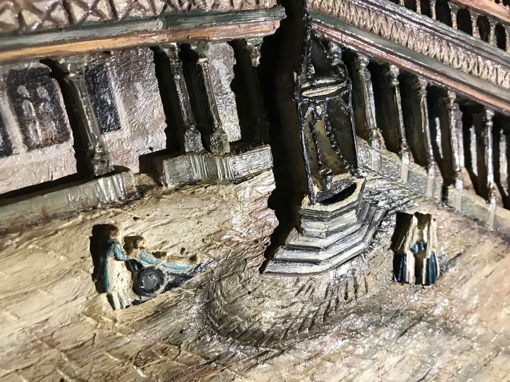 4 tableaux sculpt&eacute;s en relief hospices de Beaunes Décoration