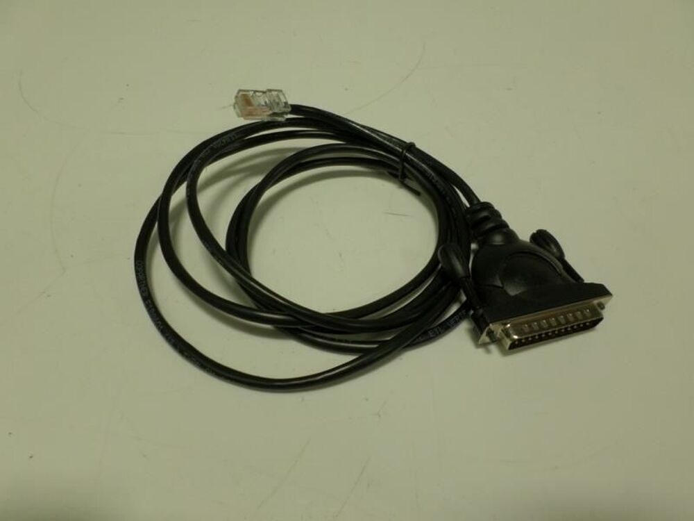 BELKIN DB25 VERS RJ45 Matériel informatique