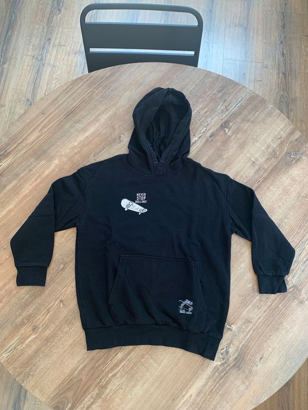 Sweat capuche enfant gar&ccedil;on motif " Skateboa Vêtements enfants