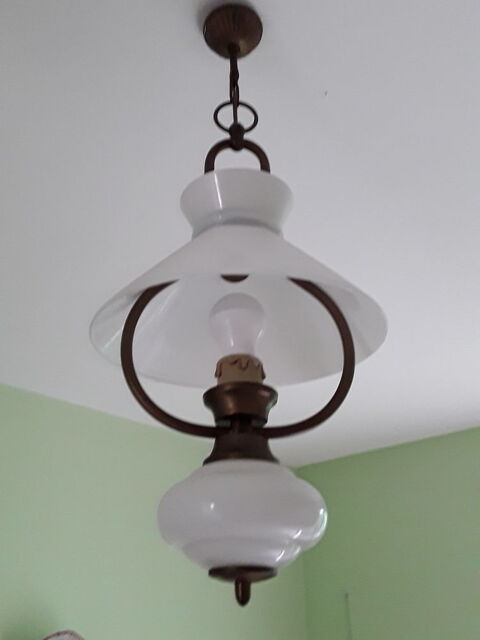 Lustre en suspension en opaline 35 Touvre (16)