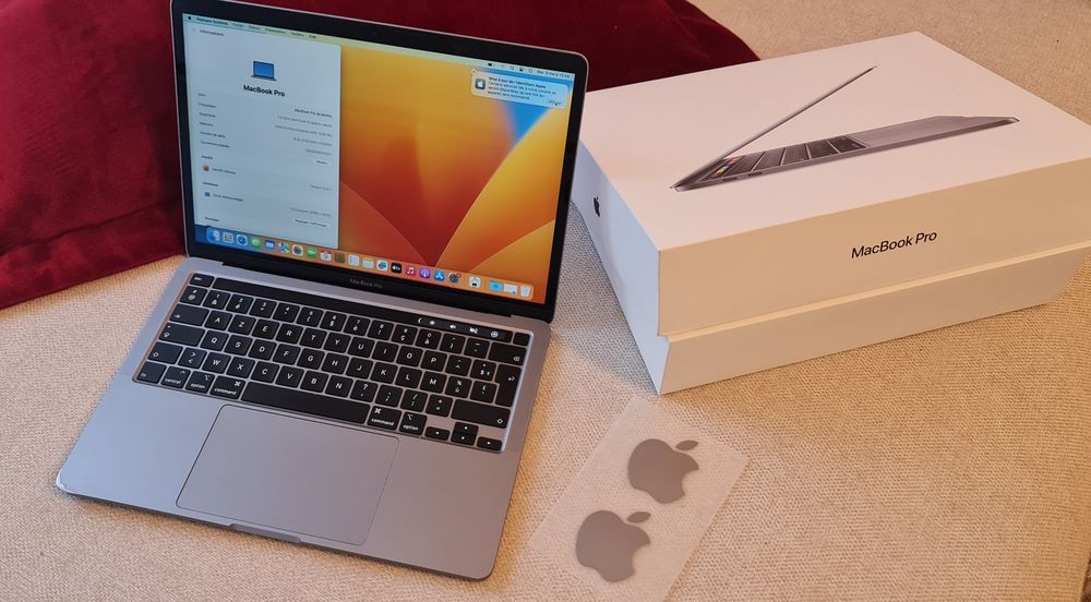 Macbook Pro 13 pouces A2289 EMC 3456 - 2020 Matériel informatique
