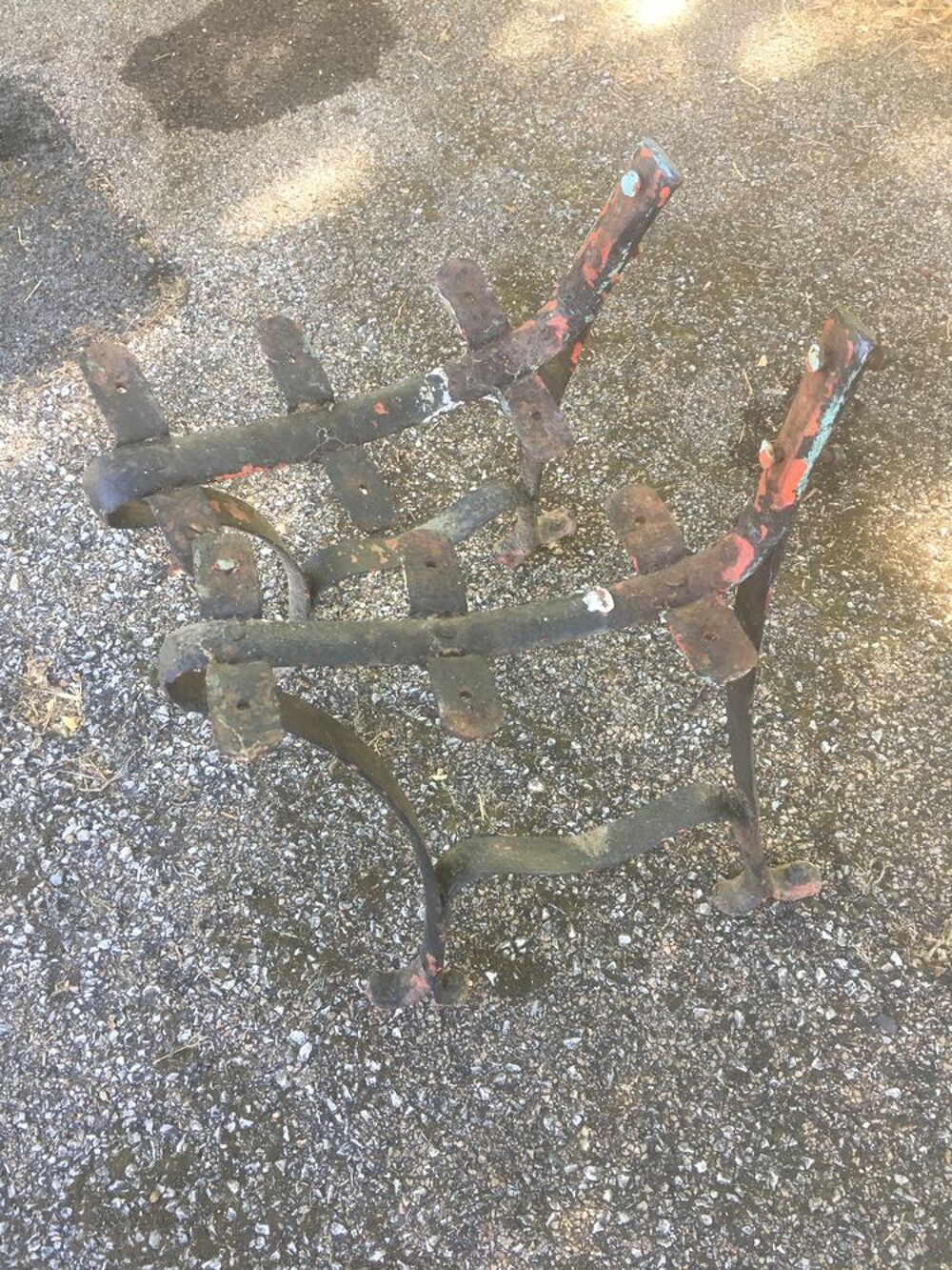 Paire de pieds de banc en fer forg&eacute; (LC) Jardin