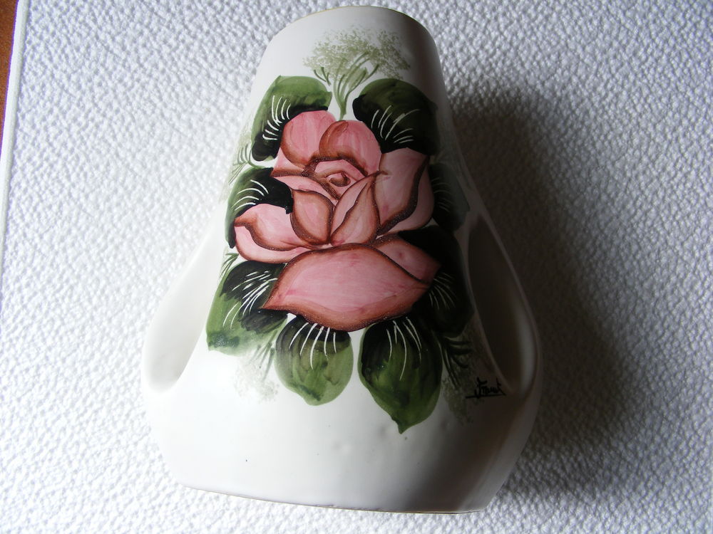 vase d&eacute;cor&eacute; mains de jean touret Décoration