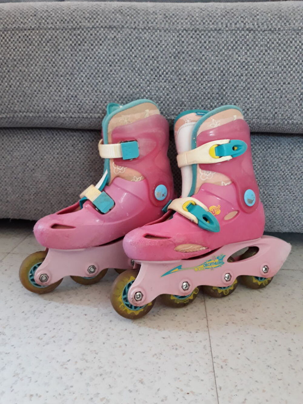 ROLLERS FILLE TAILLE 26-28 Puériculture
