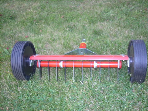 SCARIFICATEUR A GAZON 40 Teloch� (72)