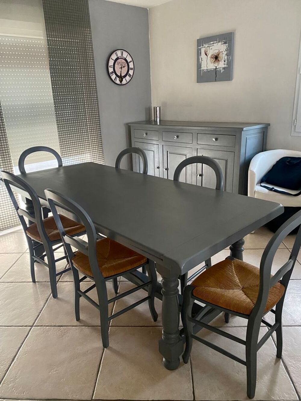 Table &agrave; manger, 6 chaises et buffet Meubles