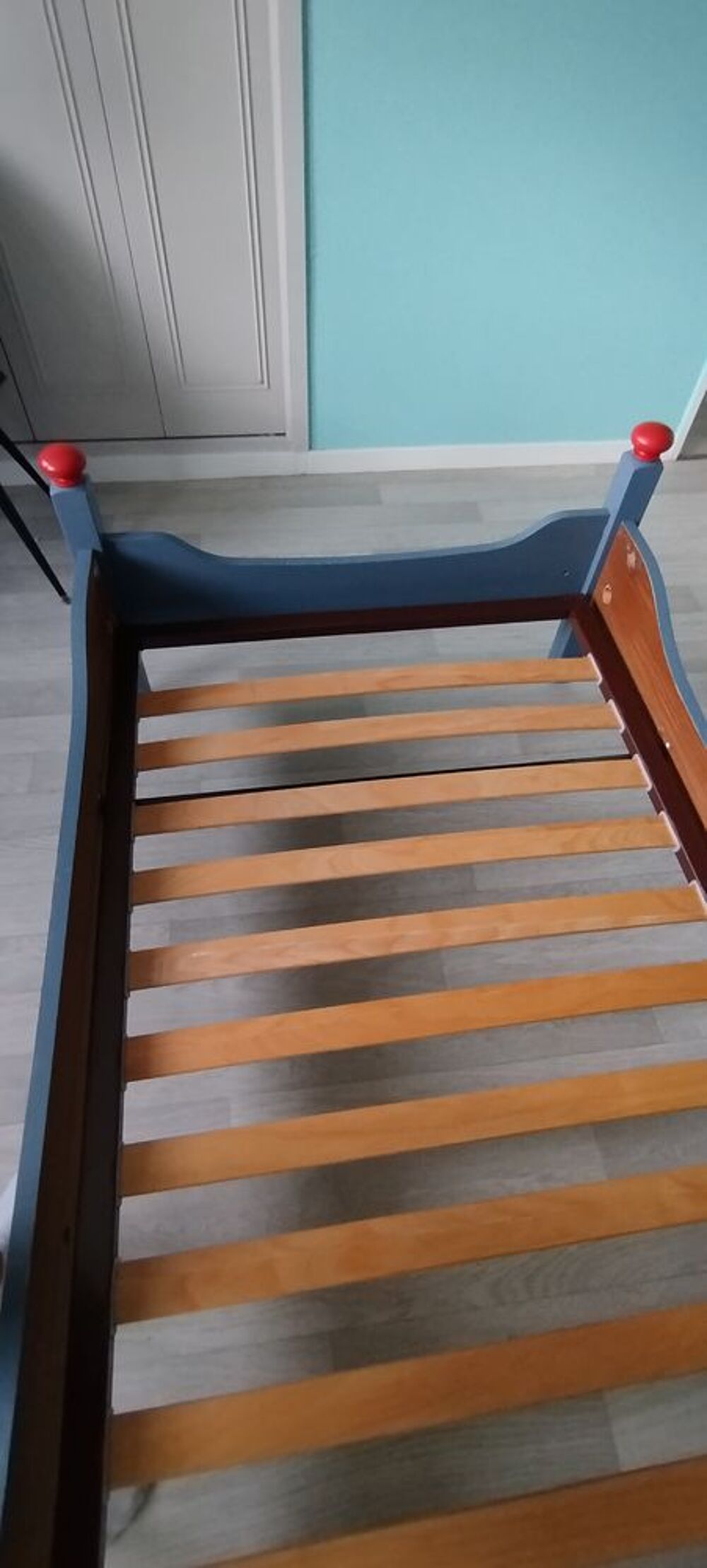 Lit 1 place+sommier+table de chevet Mobilier enfants