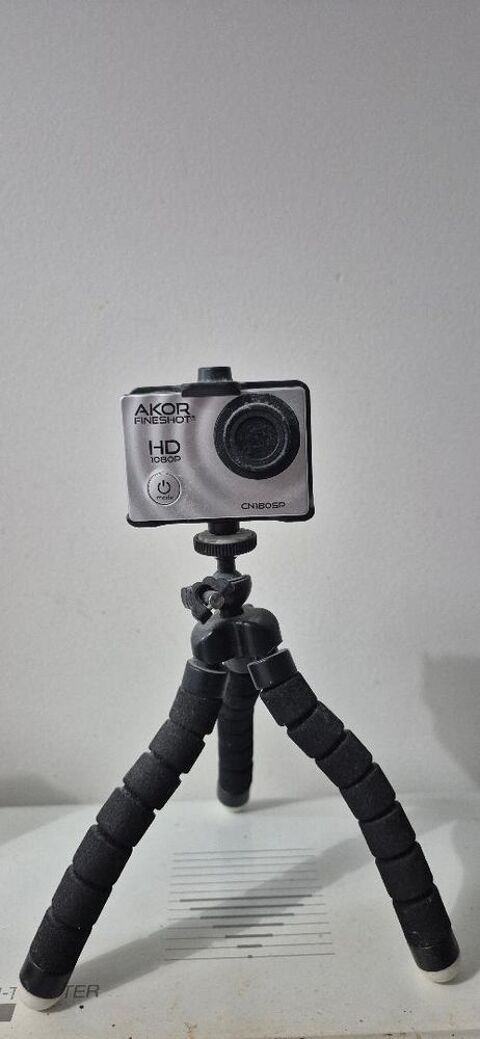 Pack Cam�ra Sport AKOR FINESHOT HD 1080p + Kit Accessoires 40 Romainville (93)