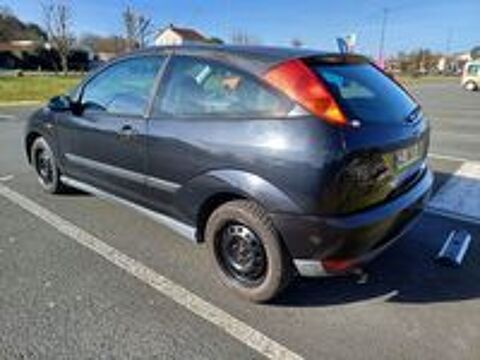 Focus 1.6i Ghia 1999 occasion 85110 Chantonnay