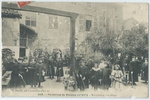 Dax pensionnat de madame lataste recreation des eleves 12 Castel-Sarrazin (40)