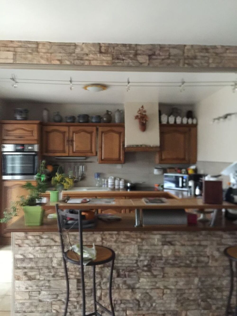 Cuisine &eacute;quip&eacute;e Meubles