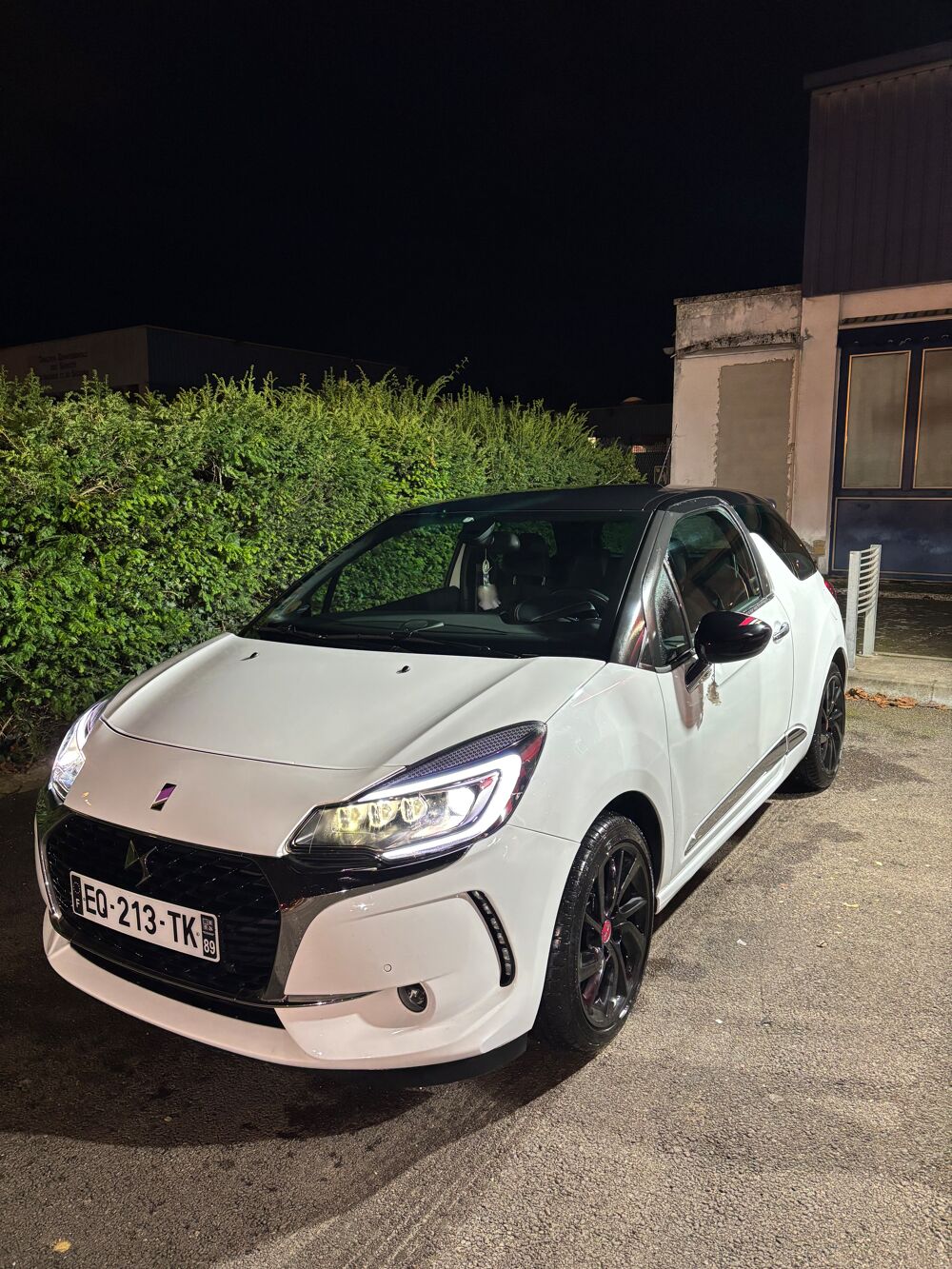 DS3 DS 3 BlueHDi 100 S&S BVM Ines de la Fressange 2017 occasion 89000 Auxerre