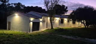  Villa � vendre 7 pi�ces 205 m� Nimes