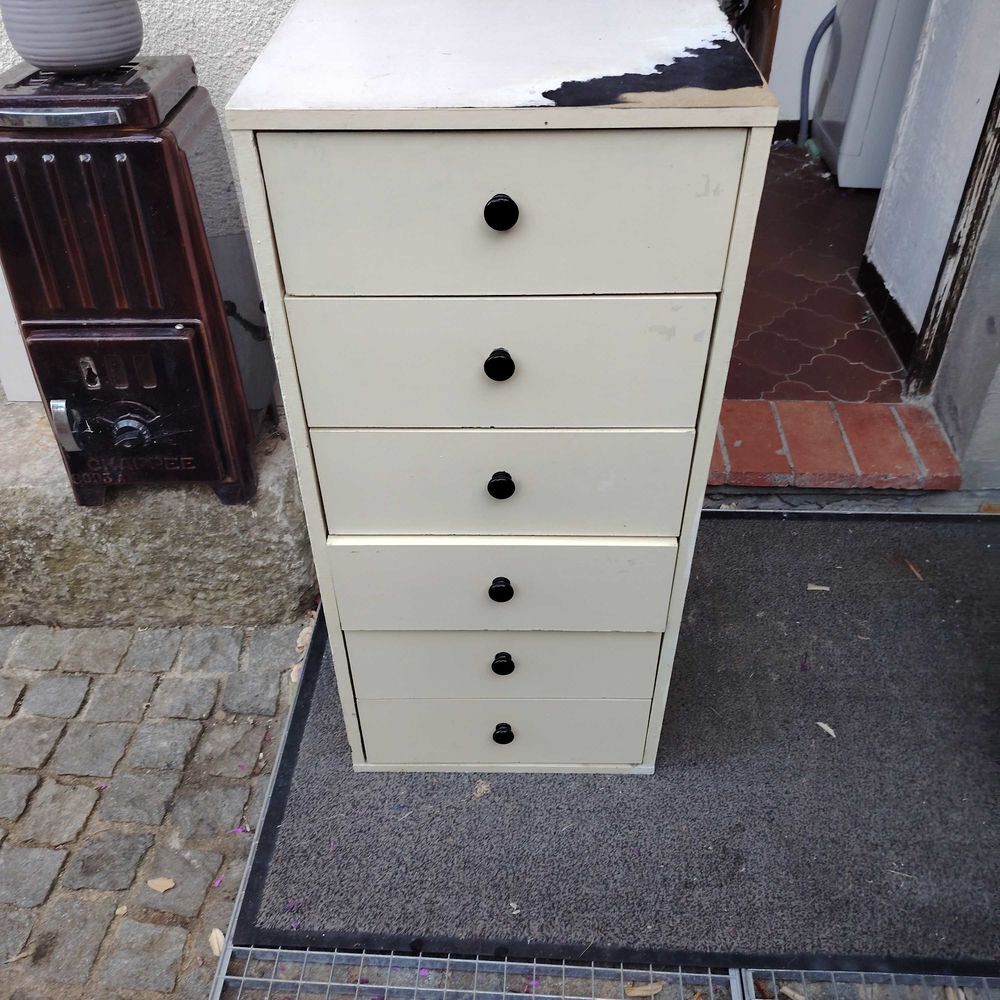 Meuble tourelle a tiroirs a m&egrave;tre en couleur Meubles