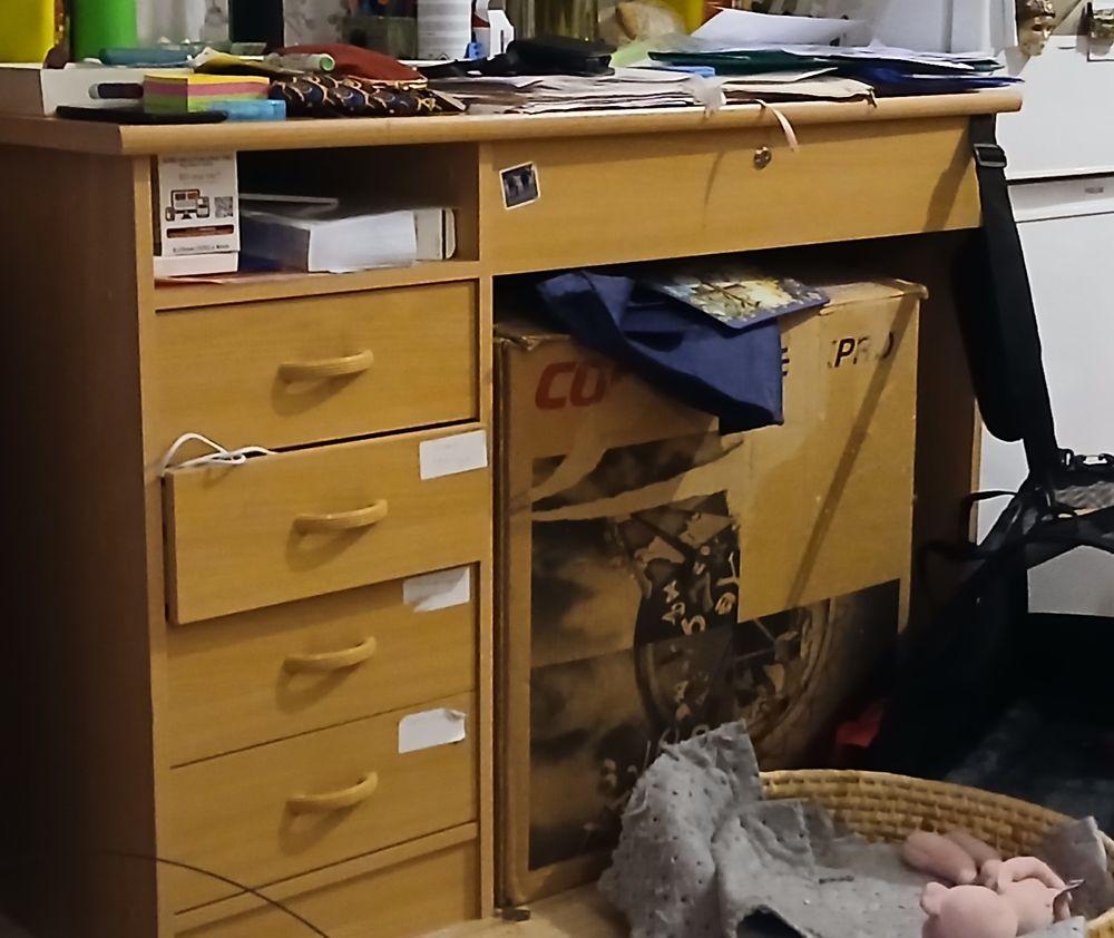 BUREAU CAUSE DEMENAGEMENT Meubles