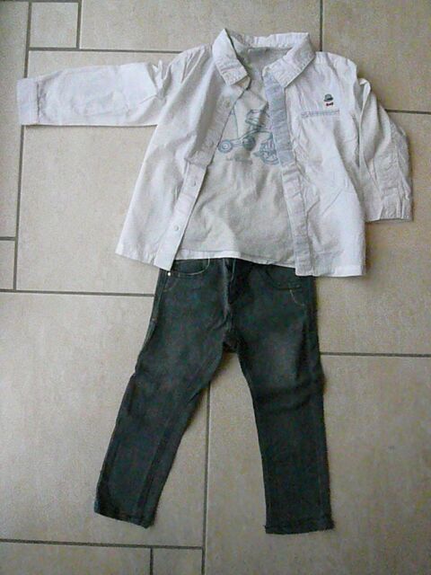 Ensemble 3 pi�ces 24 mois (n�12) 13 Franqueville-Saint-Pierre (76)