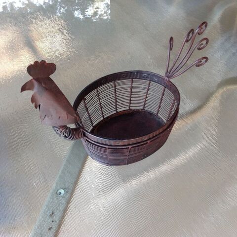 panier pour fruit en m�tal rouill� 5 Gaillac (81)