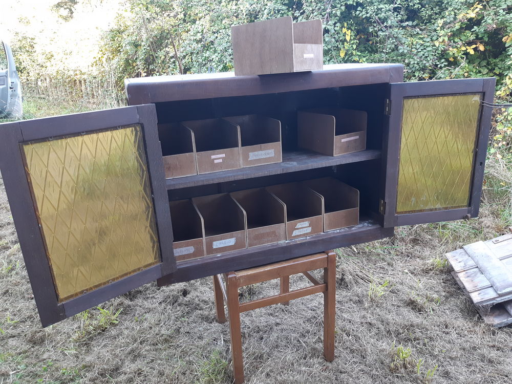 meuble de rangement tr&egrave;s beau carreaux &agrave; nettoyer Meubles