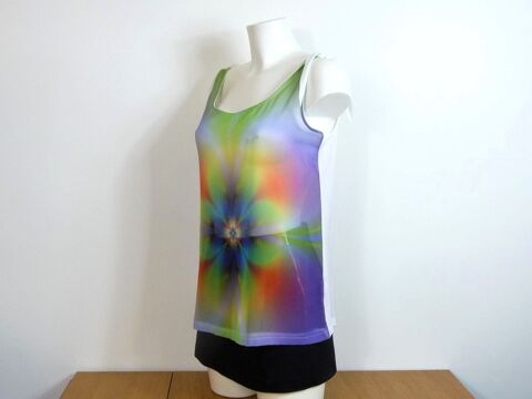 Top/ Tee Shirt Blanc avec sa Fleur Multicolore- Just Love 12 Paris 15 (75)